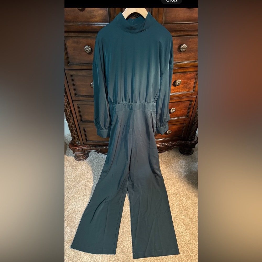 Emerald green jumpsuit. Small. Dressy. Wide-leg. Open back to waist. Mock neck.